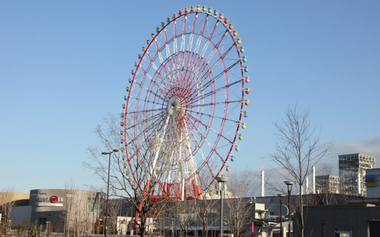 Giant Sky Wheel in palette town